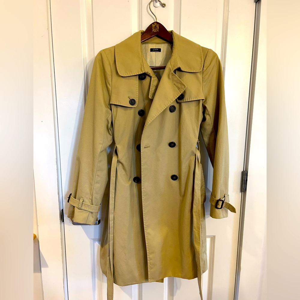 J Crew classic trench coat. Tan. Swingy style. Size 6.
